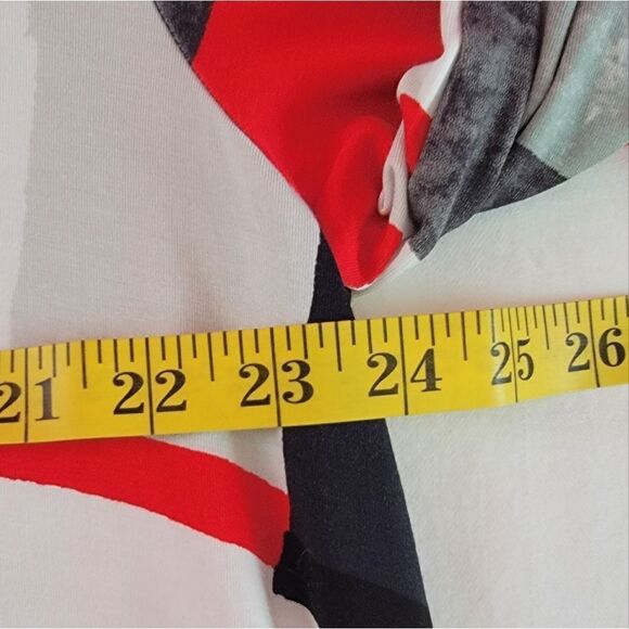 LIV Habitat Clothes NWT black red and white graphic tunic size xl - Picture 3 of 9